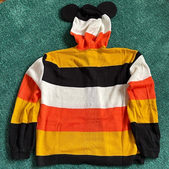 โฌ๏ธ Price Drop Today Only!! โฌ๏ธ BNWT Disney ๐ CandyCorn Cardigan 2022 - Picture 6 of 6